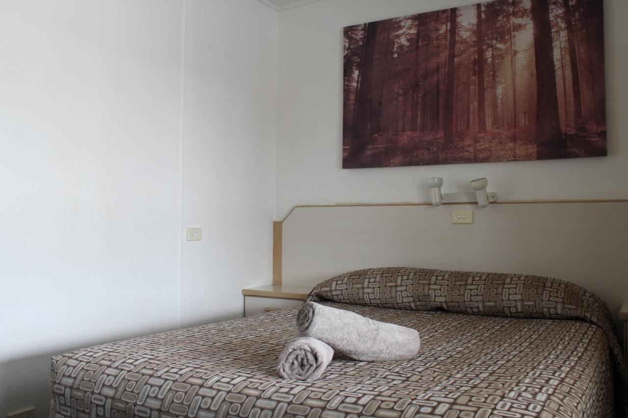 تينتيرفيلد Tally Ho Motor Inn المظهر الخارجي الصورة