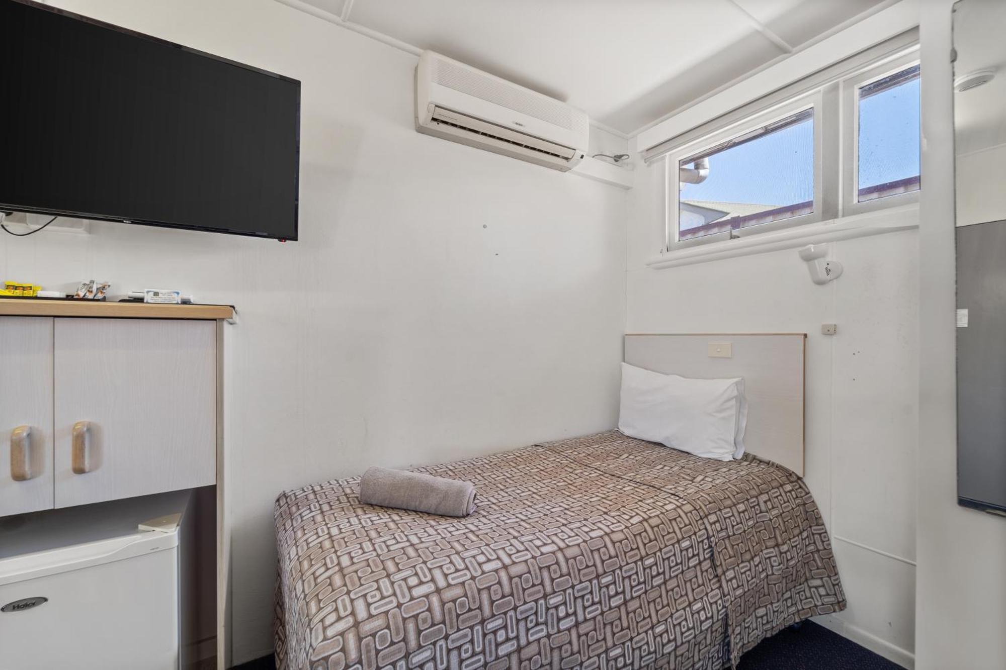 تينتيرفيلد Tally Ho Motor Inn المظهر الخارجي الصورة