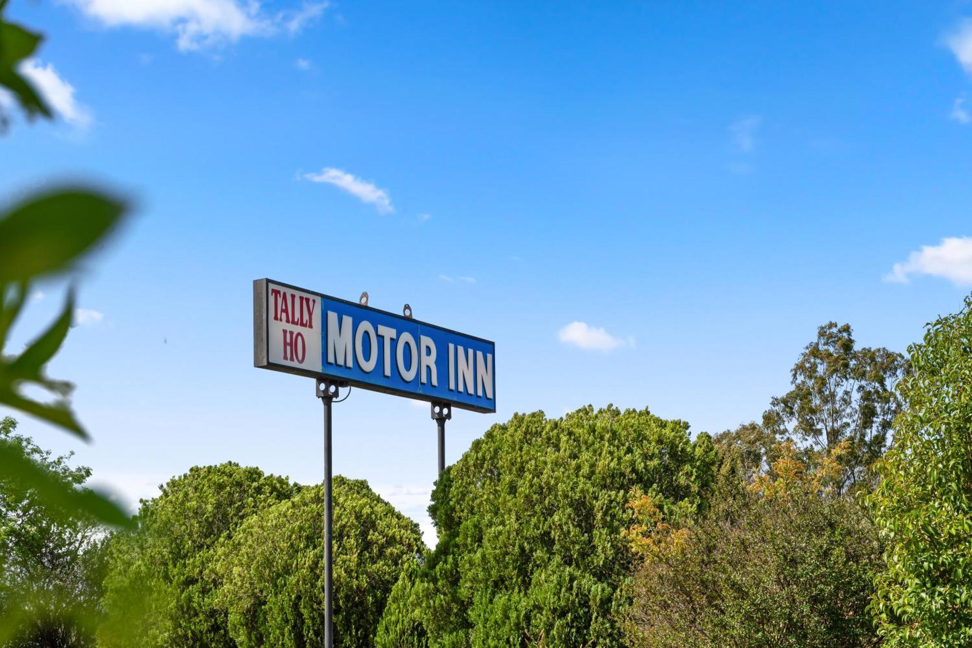 تينتيرفيلد Tally Ho Motor Inn المظهر الخارجي الصورة